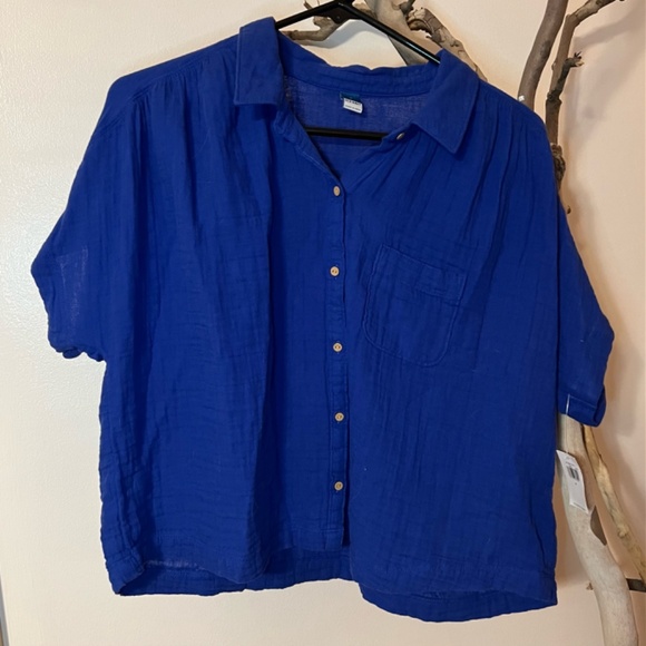 WITH TAGS Old Navy Brilliant Blue Short Sleeve Button Down - Picture 6 of 6